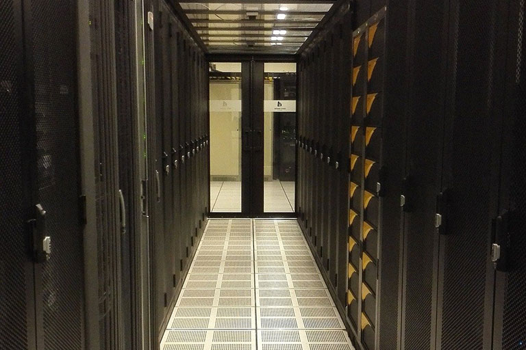 Data centre corridor